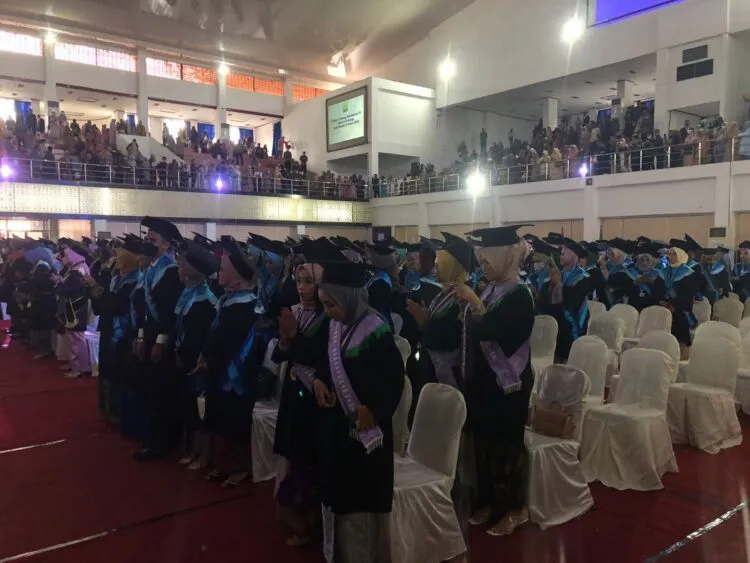 Wisuda Periode II Universitas Andalas di Auditorium Unand, Sabtu (28/5/2022)