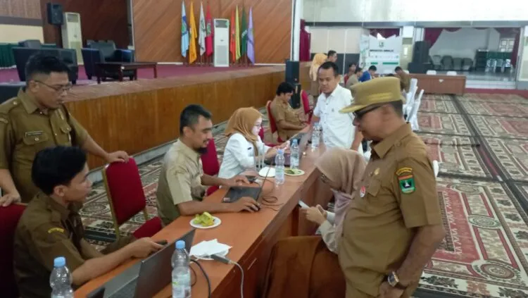 Dinas Kependudukan dan Catatan Capil (Disdukcapil) Sumatera Barat adakan layanan aktivasi identitas kependudukan digital untuk mendukung KTP Digital di Auditorium UNAND, selasa (6/6/2023).
(Dokumen Pribadi)