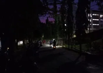 Fasilitas Dasar Terabaikan, Mahasiswa Keluhkan Gelap hingga Tangga Rusak